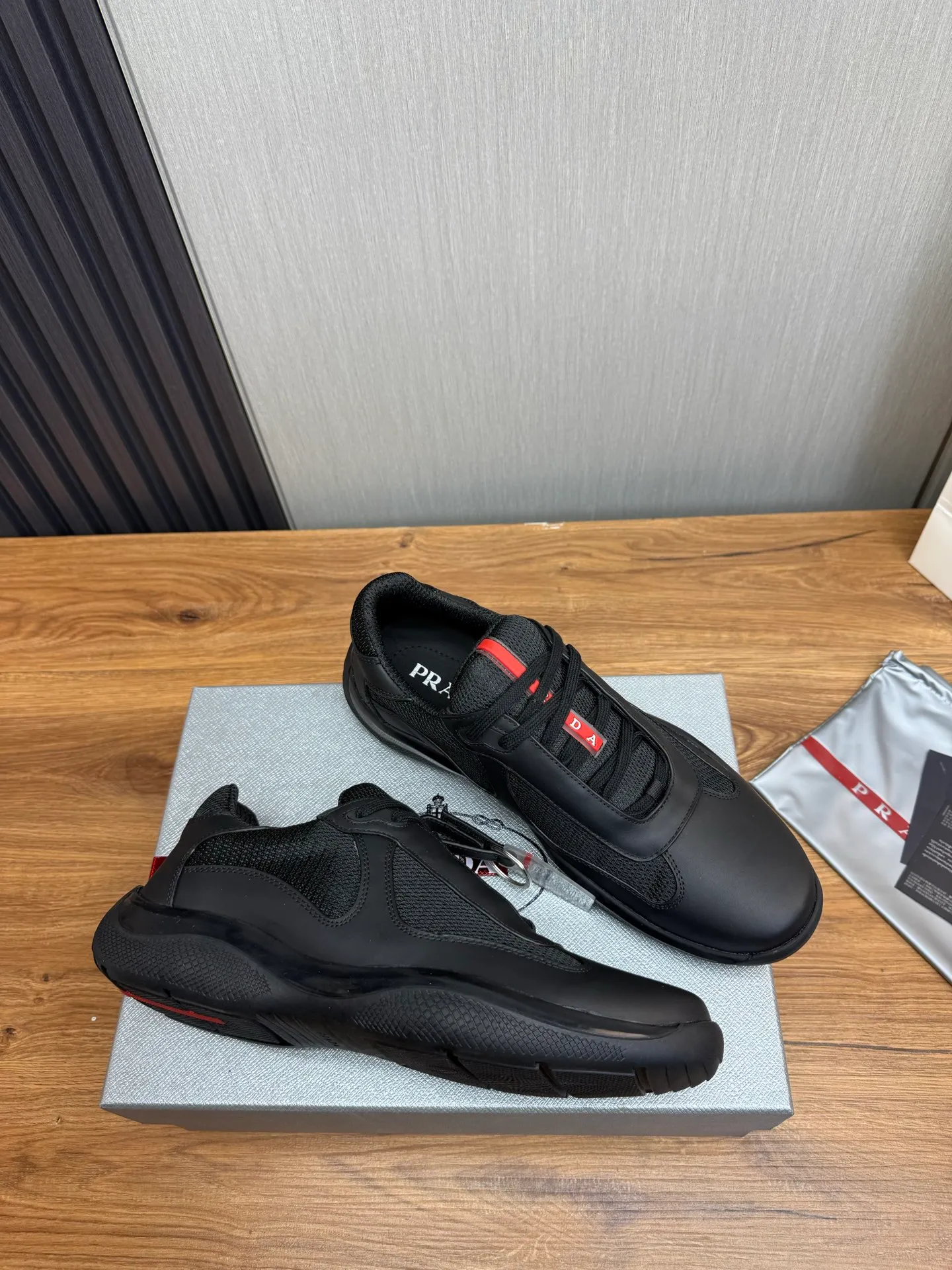 Men's shoes 💰560💰 [PRADA] Men's shoes are popular in the counter, official website is synchronized, 1 high-quality shipment ✔️Original cowhide upper + cowhide lining, 1🆚1 replica, original sole, 38-45 (45 customized, non-refundable)